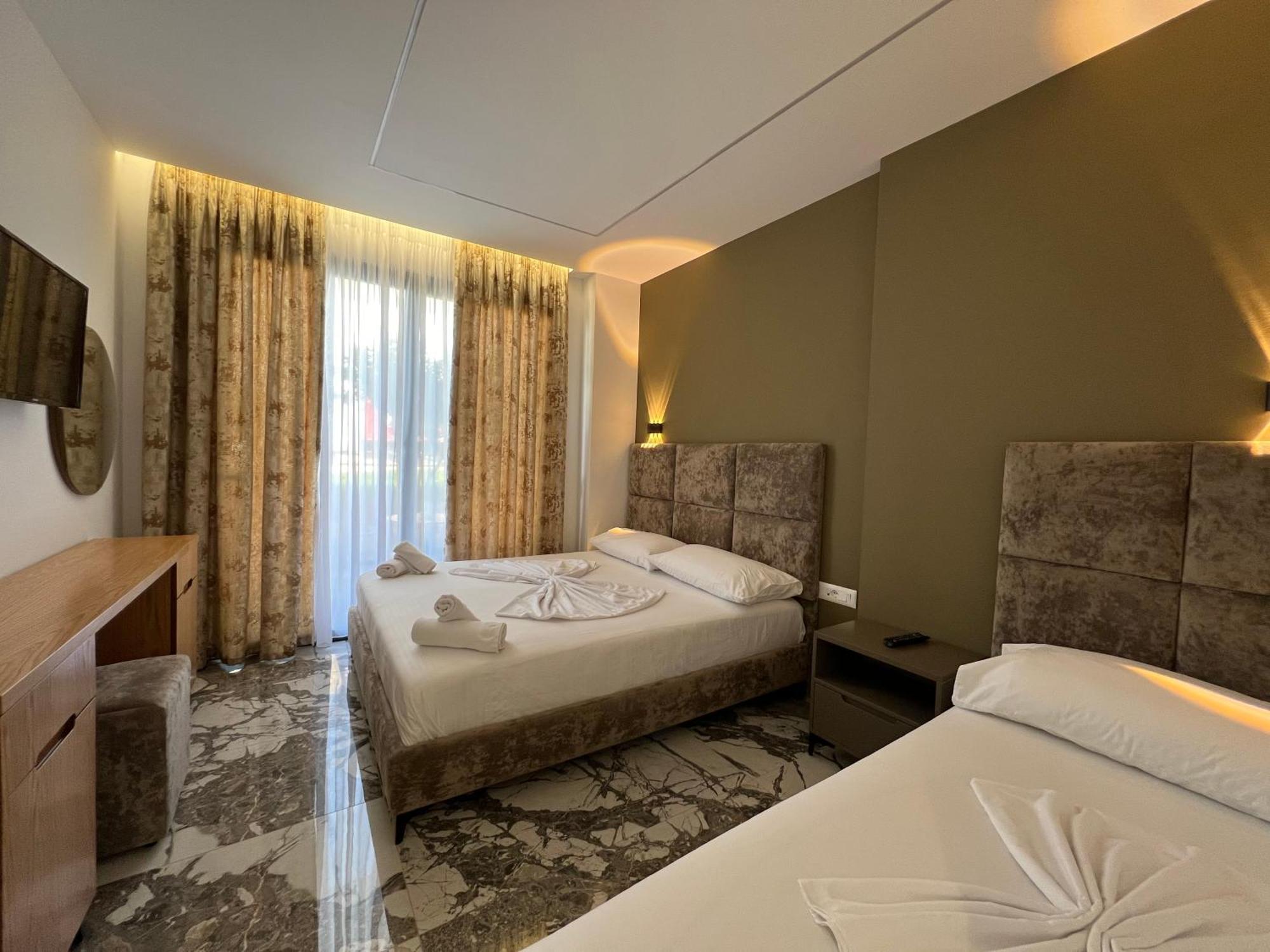 Poseidon Hotel 2 卡萨米尔 外观 照片